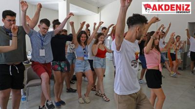 Yabancı öğrenciler Türk kültürünü öğrendi Antalya Büyükşehir Belediyesi Gençlik Kampı